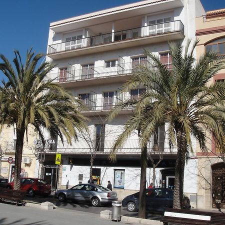Hostal Residencia Celma Sant Carlos de la Ràpita Extérieur photo